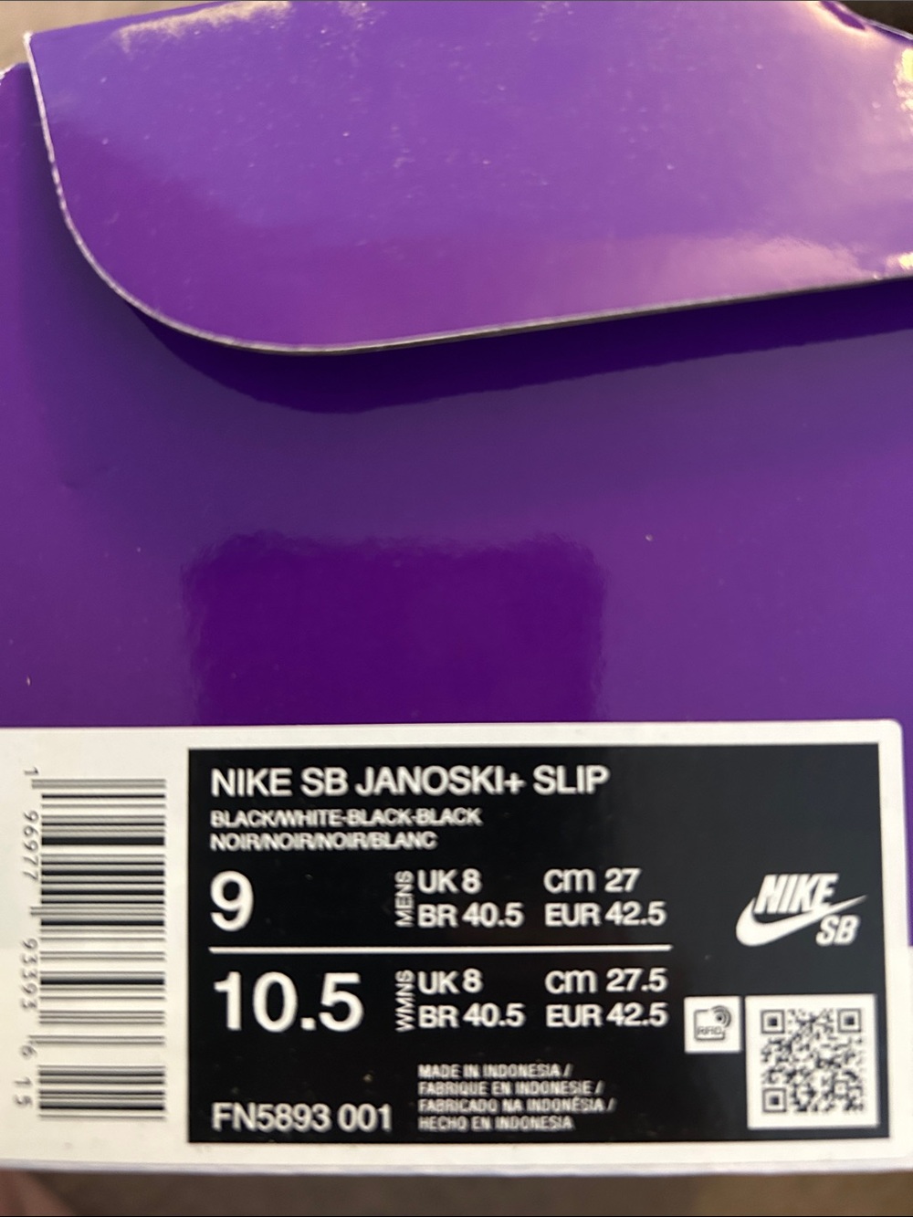 Nike Black Slip-On Skate Loafers with White Swoosh - Picture 4 of 4